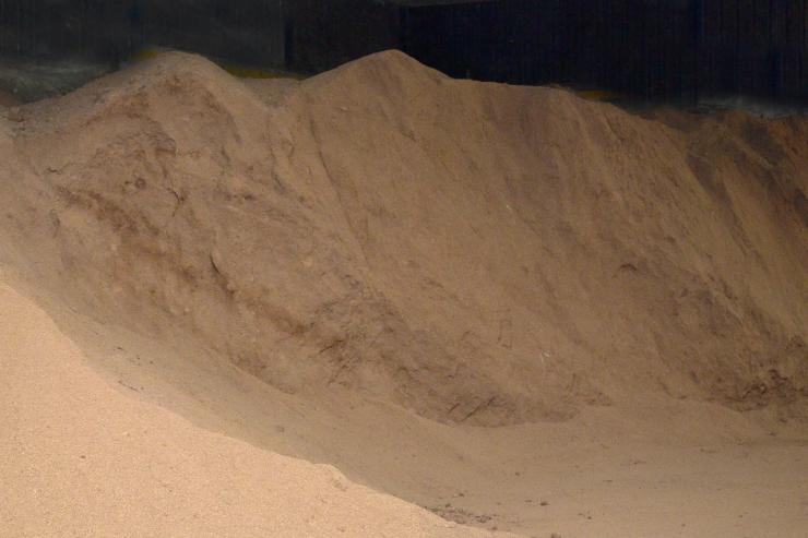 Materials that are used as organic media